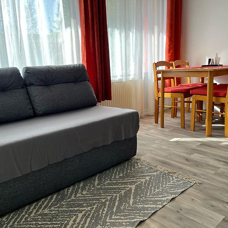 Centr00M Apartman Dunafoldvar Exteriér fotografie