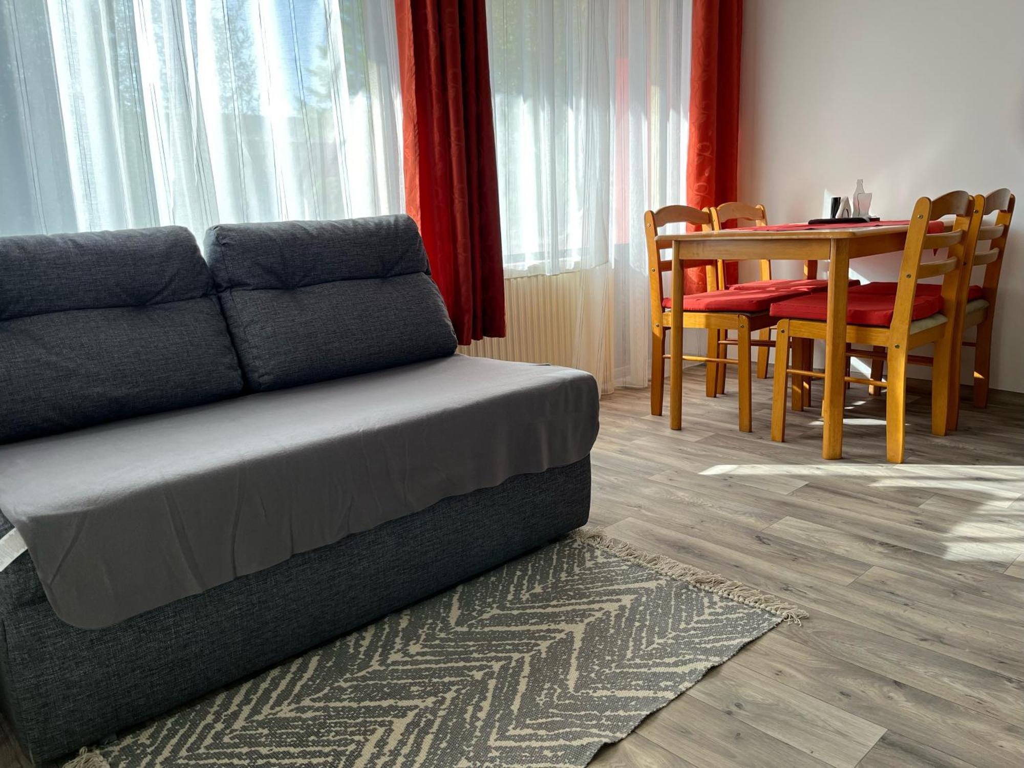 Centr00M Apartman Dunafoldvar Exteriér fotografie