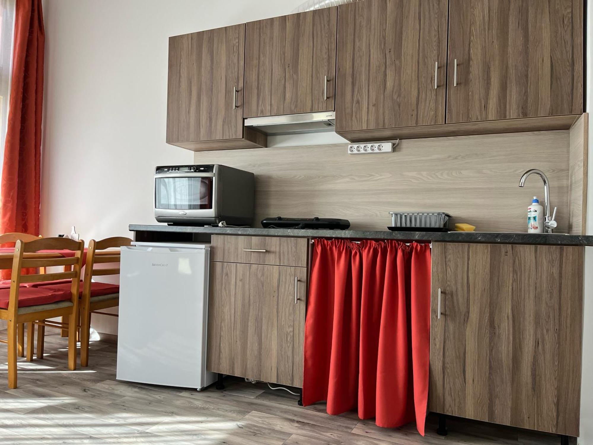 Centr00M Apartman Dunafoldvar Exteriér fotografie